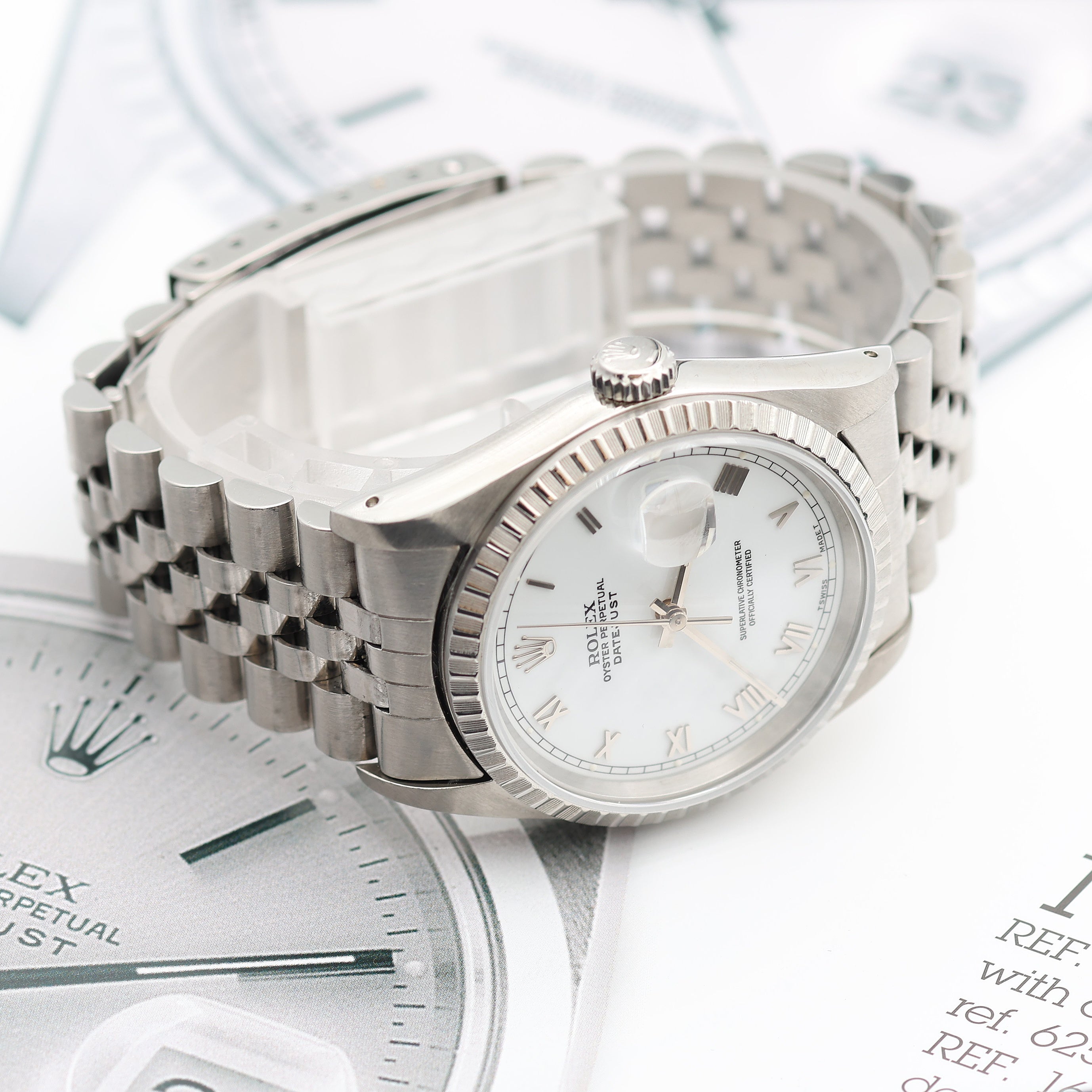 Rolex Datejust ref. 16220 White Roman (Small) Dial Jubilee Bracelet
