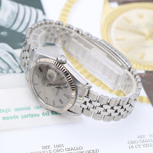 Załaduj obraz do przeglądarki galerii, Rolex Datejust ref. 1601 - Grey Dial - Jubilee bracelet
