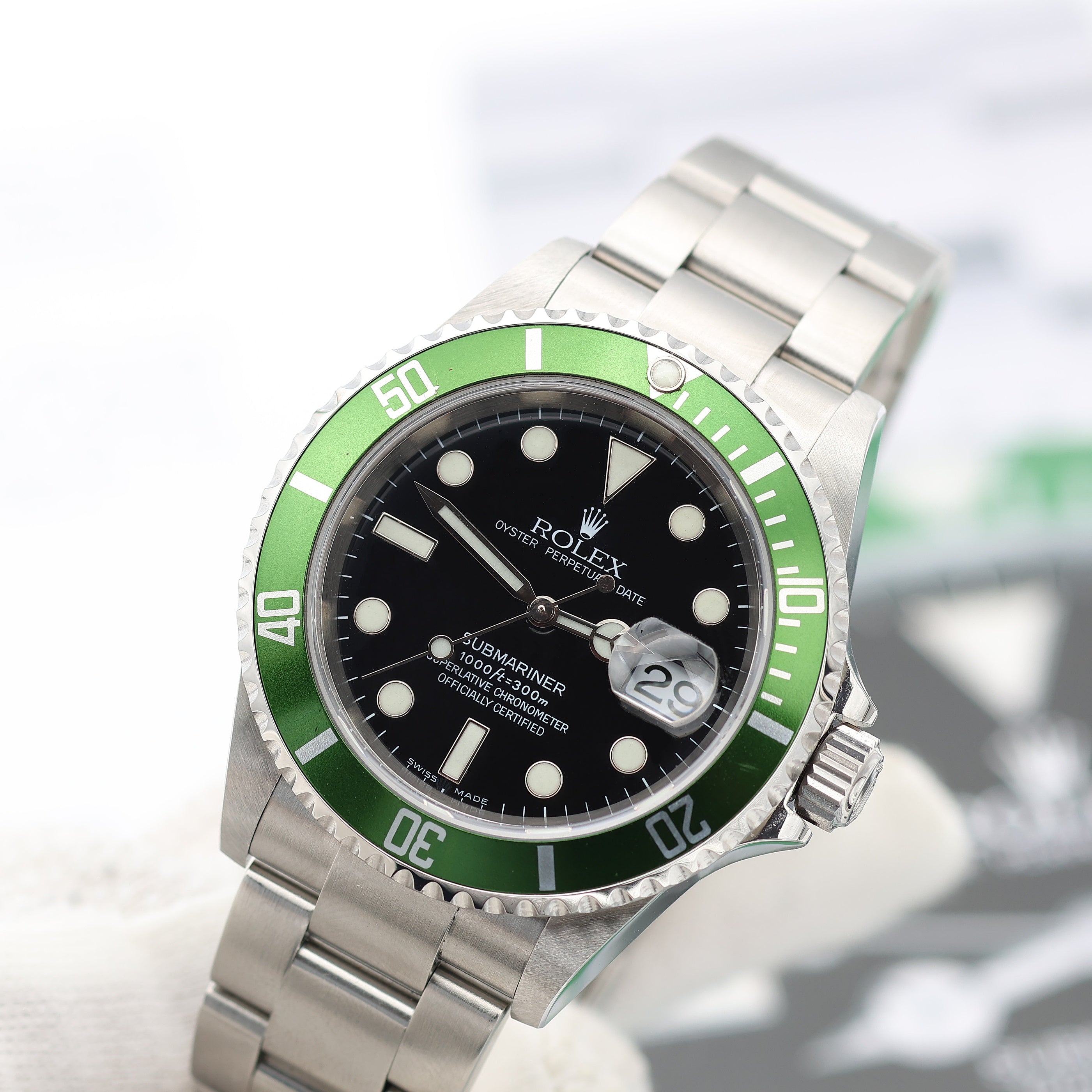 Rolex Submariner Datum 16610LV (Kermit) in Stahl - grüne Lünette