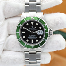 Załaduj obraz do przeglądarki galerii, Rolex Submariner Date 16610LV (Kermit) with Green Bezel
