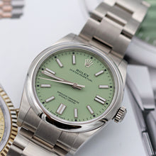 Indlæs billede til gallerivisning Rolex Oyster Perpetual 134300 - Green "Pistachio" Dial - Full set
