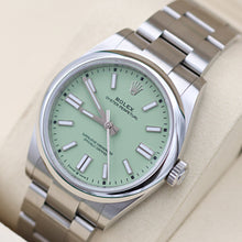 Indlæs billede til gallerivisning Rolex Oyster Perpetual 134300 - Green "Pistachio" Dial - Full set
