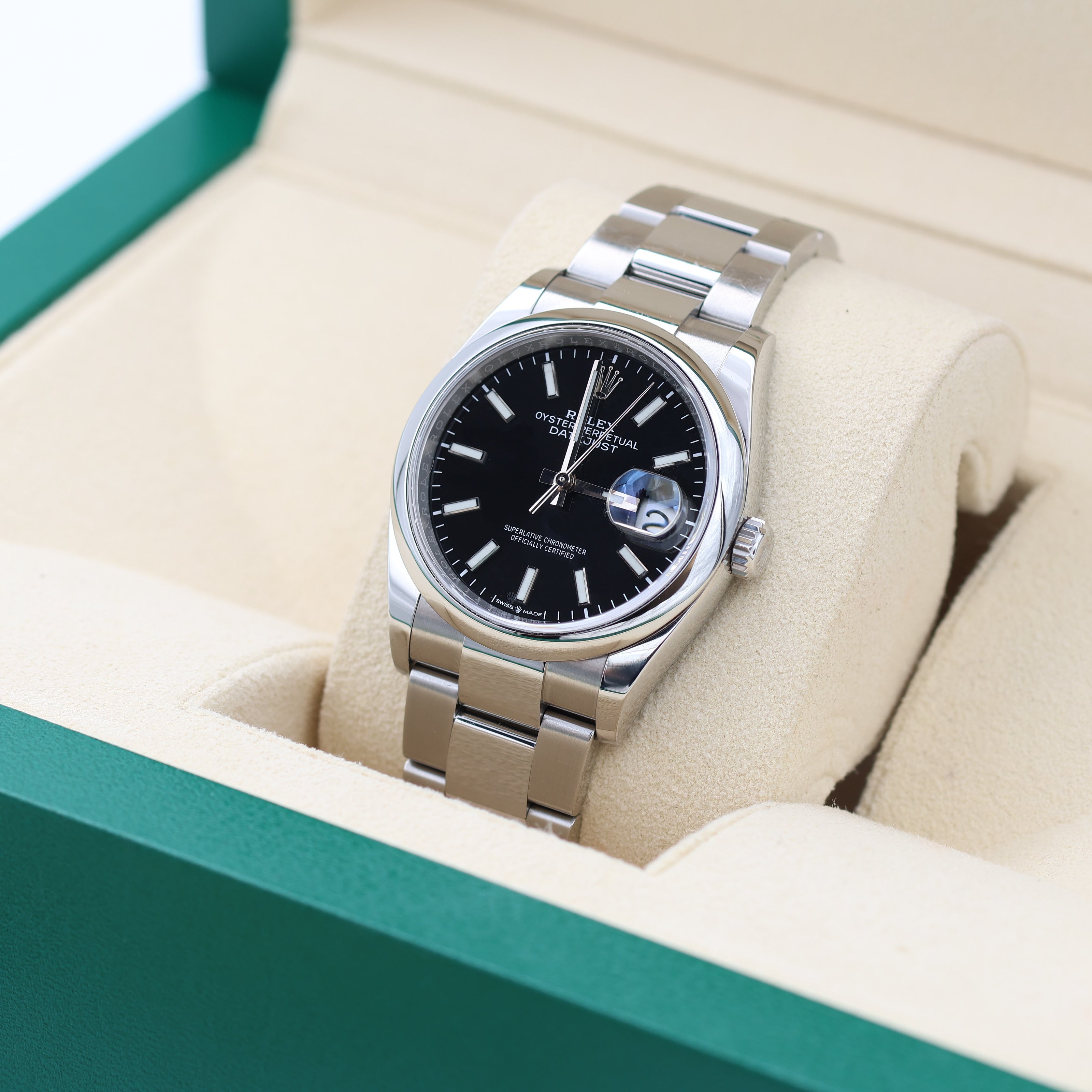 Rolex Datejust ref. 126200 Black Dial Oyster bracelet - Full Set