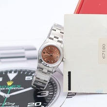 Indlæs billede til gallerivisning Rolex Oyster Perpetual ref. 67180 - Salmon Dial - Oyster Bracelet - Full Set
