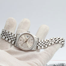 Indlæs billede til gallerivisning Rolex Datejust 36 ref. 16220 Silver Dial - Jubilee Bracelet
