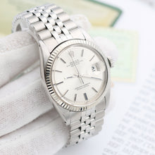 Załaduj obraz do przeglądarki galerii, Rolex Datejust ref. 1601 - White Gold Bezel - Silver dial (V)
