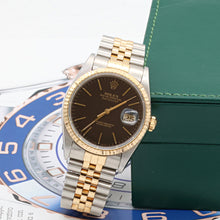 Load image into Gallery viewer, Rolex Datejust 36 ref. 16233 Black Plain dial with Full Set
