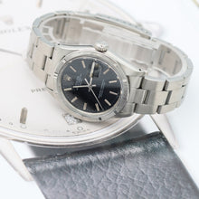 Załaduj obraz do przeglądarki galerii, Rolex Oyster Perpetual Date ref. 1501 34mm - Black Dial (IV) - Oyster bracelet
