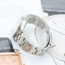 Załaduj obraz do przeglądarki galerii, Rolex Oyster Perpetual Date ref. 1501 34mm - Black Dial (IV) - Oyster bracelet
