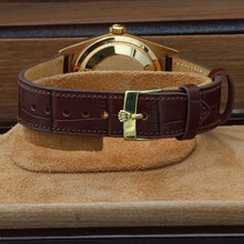 Bild in Galerie-Viewer laden, Rolex Day-Date ref. 18238 Champagne Diamonds Dial - Leather Strap
