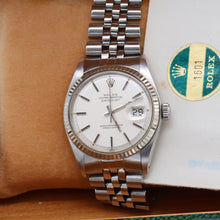 Indlæs billede til gallerivisning Rolex Datejust ref. 1601 - White Gold Bezel - Silver dial (VI) - Full Set
