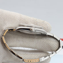 Indlæs billede til gallerivisning Rolex Date ref. 15210 - Silver Dial - Oyster Bracelet
