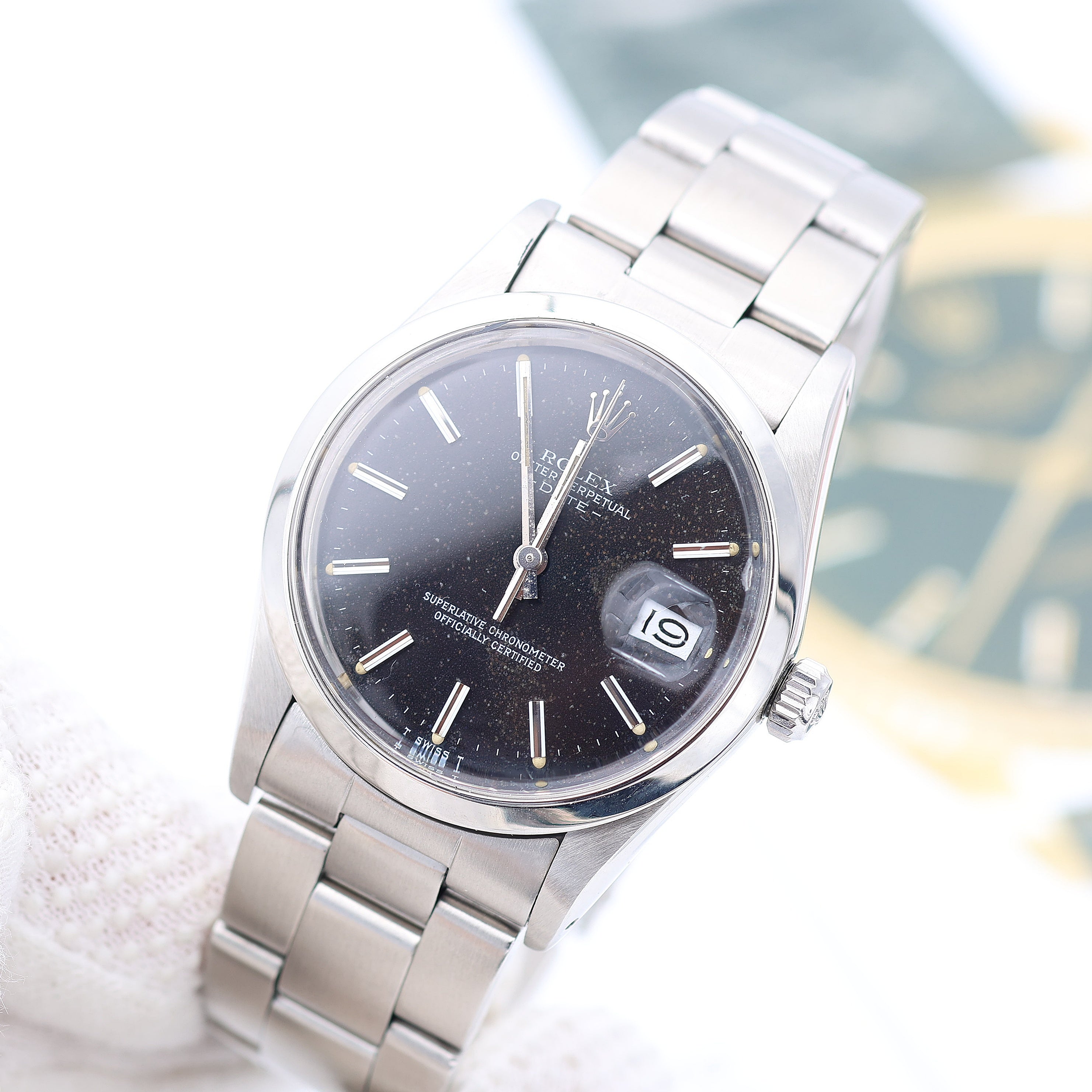 Rolex Date ref. 15000 Black Dial- Quickset Date - Oyster Bracelet