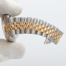 Bild in Galerie-Viewer laden, Rolex Datejust ref. 116233 Silver "Tuxedo" Dial - Jubilee
