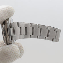Charger l'image dans la galerie, Rolex GMT Master II 16710 - Pepsi Bezel "Tritium" Dial - Oyster
