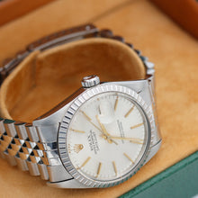Cargar imagen en el visor de la galería, Rolex Datejust ref. 16030 Silver Dial with Golden indexes- Jubilee - Full Set
