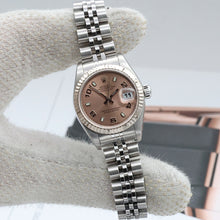Carica l'immagine nel visualizzatore di Gallery, Rolex Lady-Datejust ref. 79174 - Salmon Arabic Dial - Jubilee bracelet
