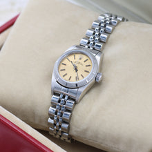 Załaduj obraz do przeglądarki galerii, Rolex Lady Oyster Perpetual ref. 76030 - Champagne Dial - Jubilee Bracelet
