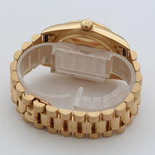 Bild in Galerie-Viewer laden, Rolex Day-Date 36 ref. 18238 - Champagne Diamonds Dial President bracelet - Full Set
