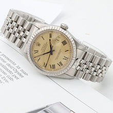 Bild in Galerie-Viewer laden, Rolex Datejust ref. 16030 - Jubilee Bracelet - Champagne Buckley Dial
