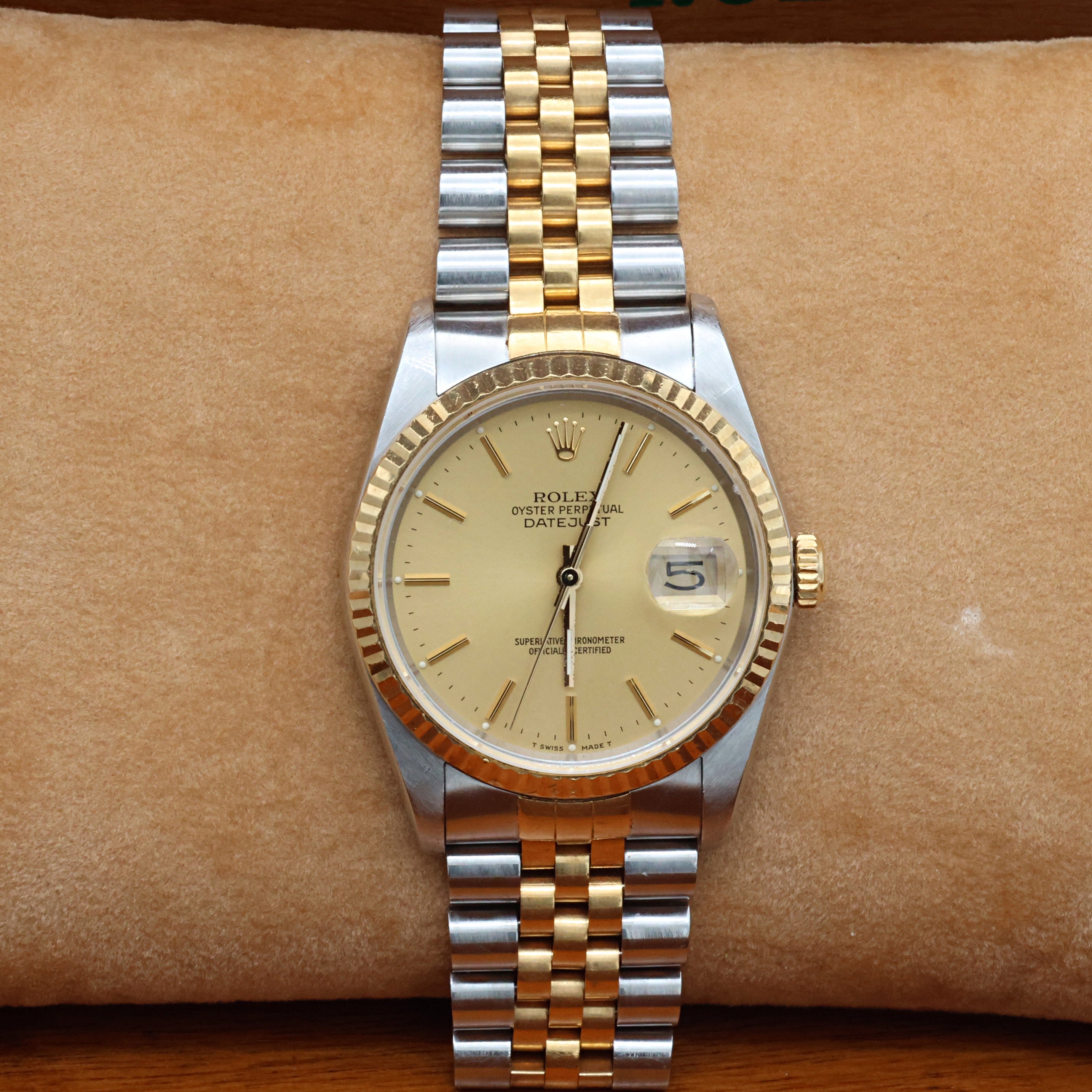 Rolex Datejust 36 ref. 16233 Champagne dial (V5) - Jubilee Bracelet - Full Set
