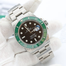 Załaduj obraz do przeglądarki galerii, Rolex Submariner Date ref. 126610LV - Full set
