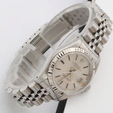 Carica l'immagine nel visualizzatore di Gallery, Rolex Lady-Datejust ref. 69174 - Silver Dial Jubilee bracelet
