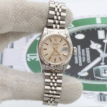 Carica l'immagine nel visualizzatore di Gallery, Rolex Lady-Datejust ref. 69174 - Silver Dial Jubilee bracelet
