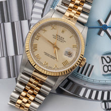 Carica l'immagine nel visualizzatore di Gallery, Rolex Datejust 36 ref. 16233 Cream Roman dial
