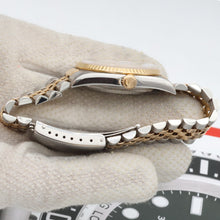 Carica l'immagine nel visualizzatore di Gallery, Rolex Datejust 36 ref. 16233 Cream Roman dial
