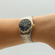 Bild in Galerie-Viewer laden, Rolex Datejust ref. 16013 -Steel/Gold - Black Diamonds Dial - Jubilee
