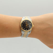 Bild in Galerie-Viewer laden, Rolex Datejust ref. 16013 -Steel/Gold - Black Diamonds Dial - Jubilee
