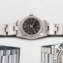Cargar imagen en el visor de la galería, Rolex Oyster Perpetual ref. 67230 - Black Dial - Oyster Bracelet

