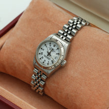 Cargar imagen en el visor de la galería, Rolex Lady-Datejust ref. 69174 - White Roman Small (Lines) Dial Jubilee bracelet - Full Set
