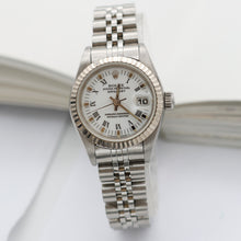 Cargar imagen en el visor de la galería, Rolex Lady-Datejust ref. 69174 - White Roman Small (Lines) Dial Jubilee bracelet - Full Set
