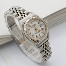 Cargar imagen en el visor de la galería, Rolex Lady-Datejust ref. 69174 - White Roman Small (Lines) Dial Jubilee bracelet - Full Set
