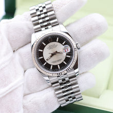 Carica l'immagine nel visualizzatore di Gallery, Rolex Datejust ref. 116234 Tuxedo (Silver/Black) Dial - Jubilee - Full Set
