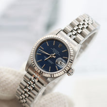 Załaduj obraz do przeglądarki galerii, Rolex Lady-Datejust ref. 69174 - Blue Soleil Dial Jubilee bracelet
