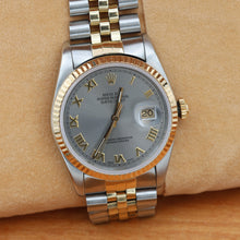 Załaduj obraz do przeglądarki galerii, Rolex Datejust 36 ref. 16233 Grey Roman dial - Full Set
