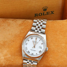 Załaduj obraz do przeglądarki galerii, Rolex Datejust 36 ref. 16234 White Roman (Big) Dial - Full Set
