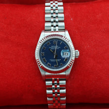 Załaduj obraz do przeglądarki galerii, Rolex Lady-Datejust ref. 69174 - Blue Roman Dial Jubilee bracelet - Full Set
