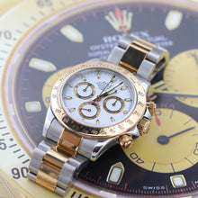 Załaduj obraz do przeglądarki galerii, Rolex Daytona 116523 - White Dial - Oyster Bracelet
