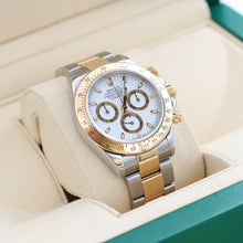 Załaduj obraz do przeglądarki galerii, Rolex Daytona 116523 - White Dial - Oyster Bracelet
