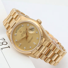 Carica l'immagine nel visualizzatore di Gallery, Rolex Day-Date 36 ref. 18038 - Champagne Diamonds dial -  President Bracelet
