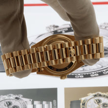 Carica l'immagine nel visualizzatore di Gallery, Rolex Day-Date 36 ref. 18038 - Champagne Diamonds dial -  President Bracelet

