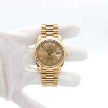 Load image into Gallery viewer, Rolex Day-Date 40 ref. 228238 &quot;The President&quot; - Champagne Dial - Full Set
