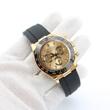 Załaduj obraz do przeglądarki galerii, Rolex Daytona ref. 116518LN - Oysterflex - Champagne Dial with Gold Subdials - Full Set
