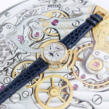 Załaduj obraz do przeglądarki galerii, Vacheron Constantin Patrimony Perpetual Calendar 18K Yellow Gold Automatic ref. 43031
