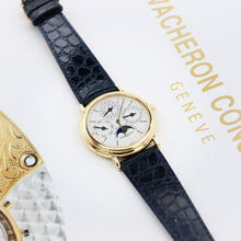 Załaduj obraz do przeglądarki galerii, Vacheron Constantin Patrimony Perpetual Calendar 18K Yellow Gold Automatic ref. 43031
