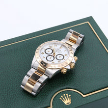 Załaduj obraz do przeglądarki galerii, Rolex Daytona ref. 16523 White Arabic Dial Oyster Bracelet
